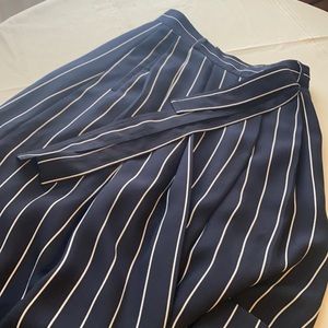 Banana Republic pleated A line skirt with tie